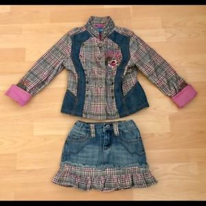 Girls size 5 very cute Jacket and skirt set